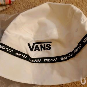 NEW MENS VANS BUCKET HAT sz Small NWT
